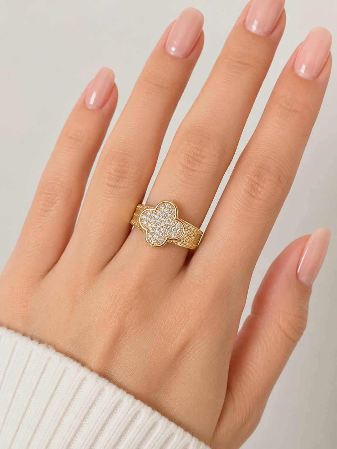 Anillo de mujer 10 kt con piedras