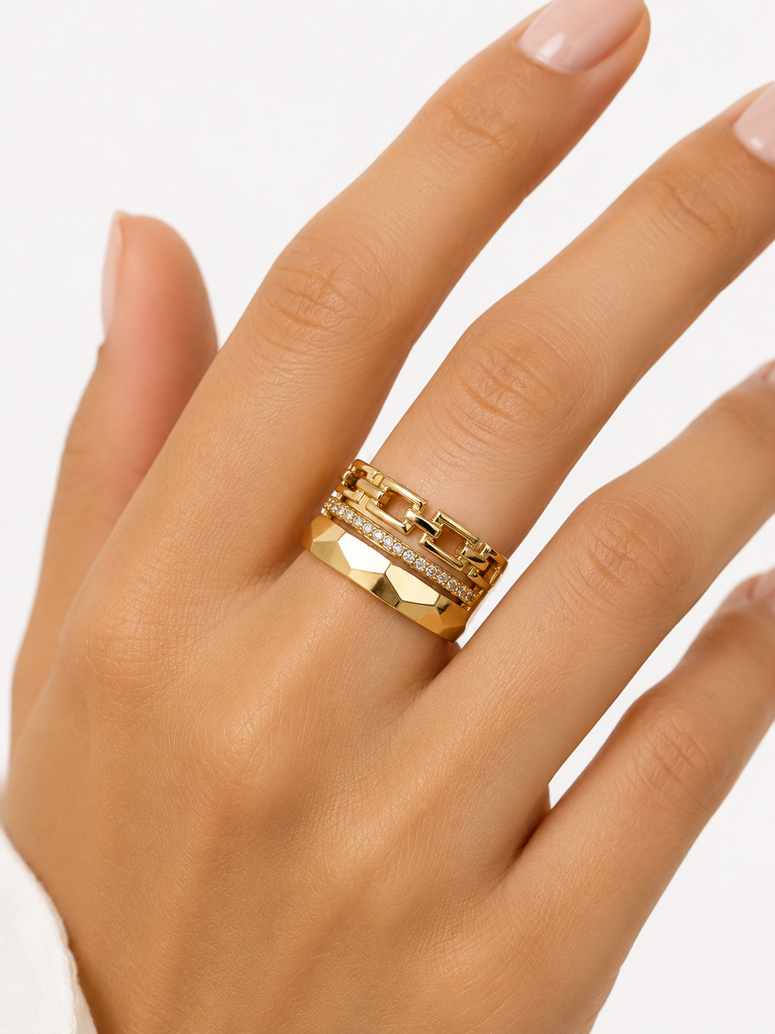 Anillo de mujer super hermoso 10 kt