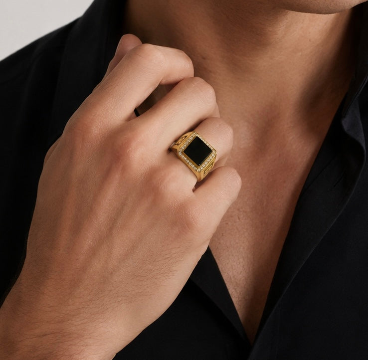 Anillo de hombre 10 kt con piedra negra