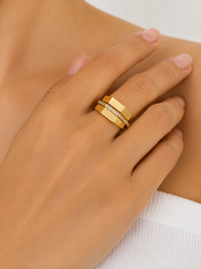 Anillo de mujer 10 kt hermoso